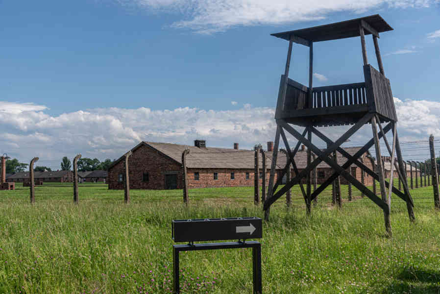 Polonia 064 - Auschwitz ll-Birkenau.jpg